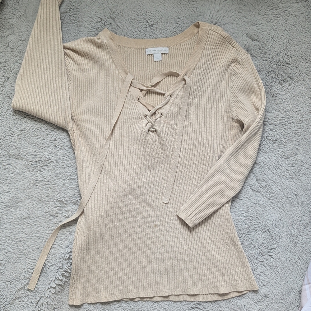 2016 New York & Company Ribbed Lace-Up Knit Top | Large